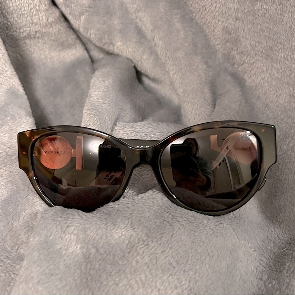 VERSACE Sunglasses - Picture 4 of 10